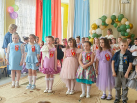 Выпускной бал Выпускной бал.